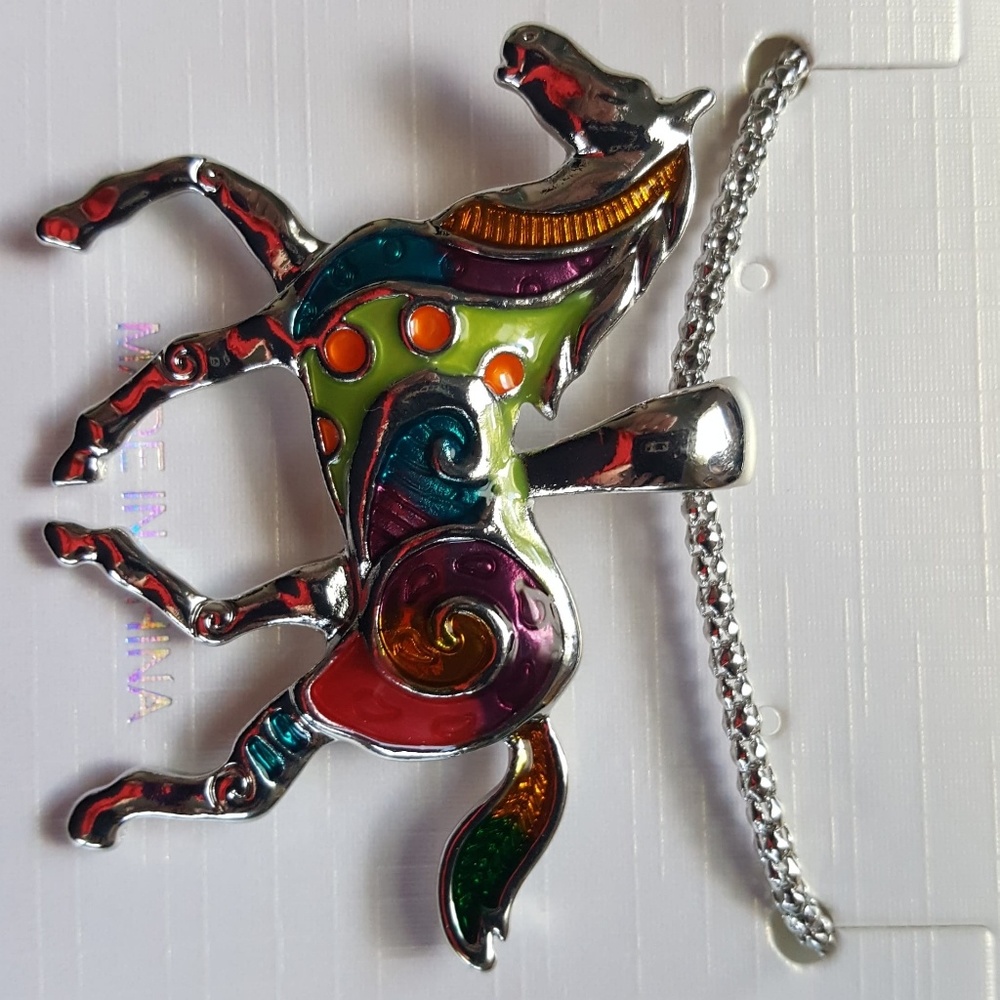 A Fashion Jewelry necklace